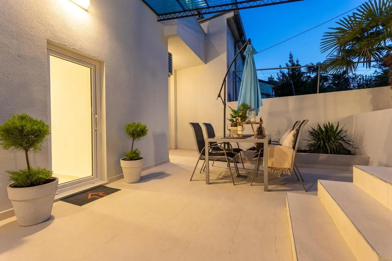 Apartments San Leopoldo Crikvenica 0*,  Croatia